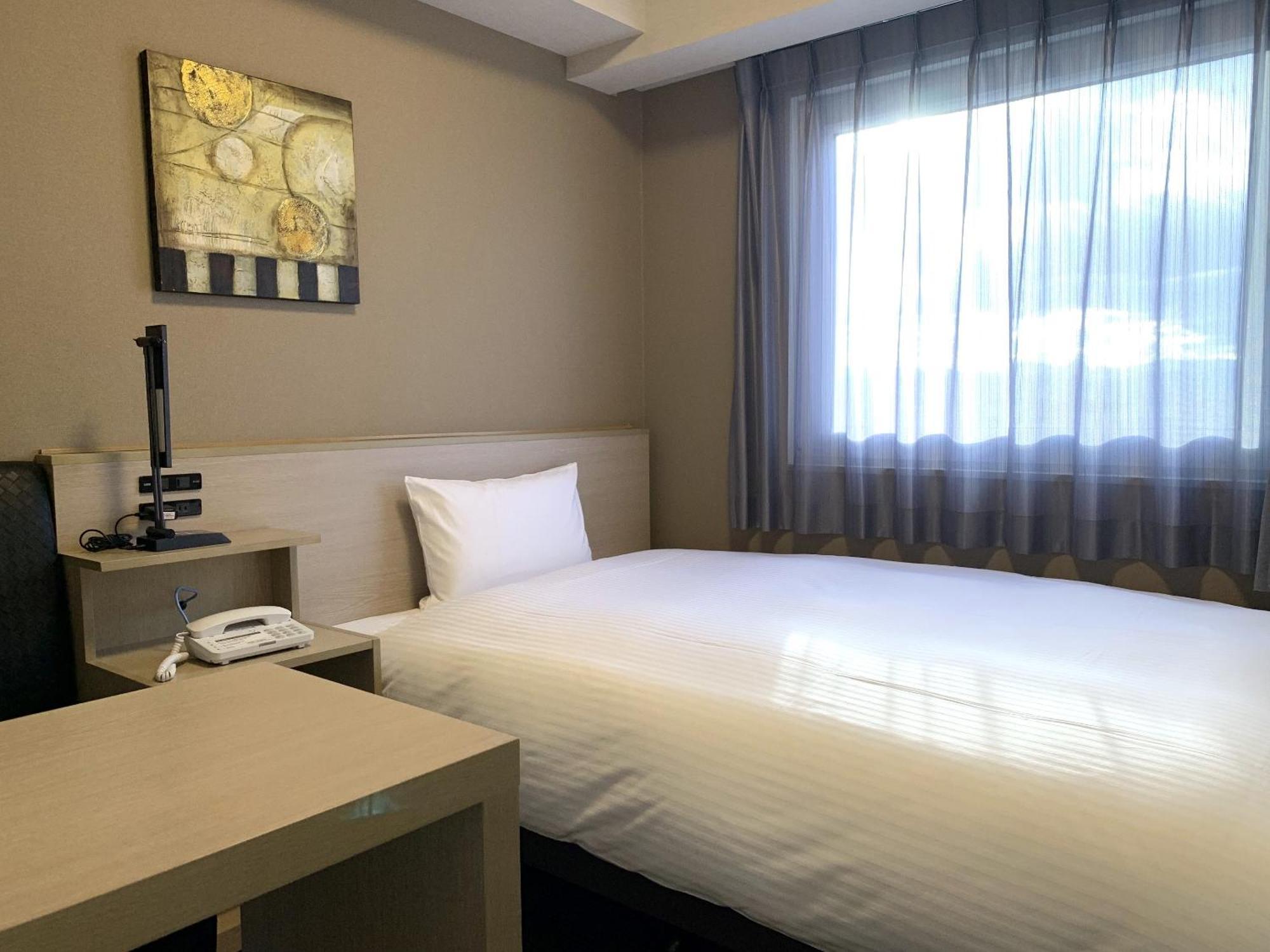 Hotel Route-Inn Isesaki Inter Екстер'єр фото
